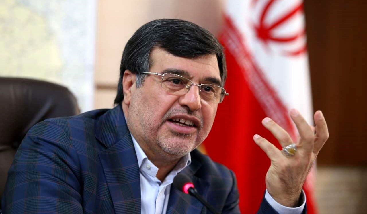 نماینده مجلس: محدودیت‌های صرافی‌ها باعث بیکاری متخصصان و خروج سرمایه می‌شود