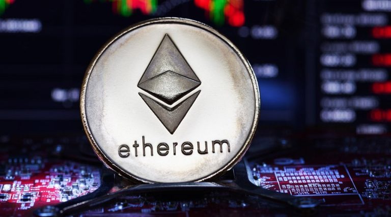 پیش‌بینی حرکت بعدی اتریوم پس از رالی ۸۵ درصدی: اصلاح یا پرواز تا ۵۵۰۰ دلار؟