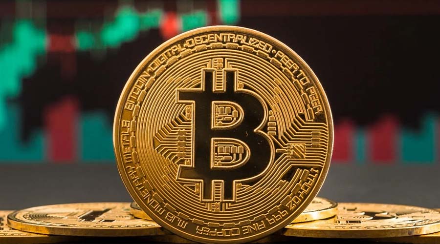 بازگشت بیت کوین به ۱۲۱ هزار دلار؛ روند صعودی تمام شد؟