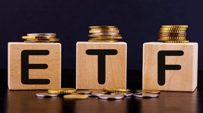 توقف موقت فعالیت‌های بورس آمریکا؛ تکلیف ETF آلت‌کوین‌ها چه می‌شود؟
