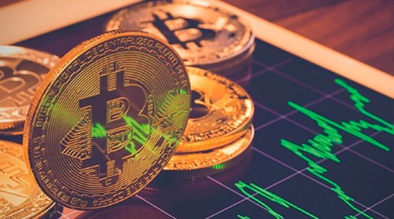 برداشت سود میلیاردی توسط هولدرهای قدیمی بیت‌کوین؛ رالی بعدی کی شروع می‌شود؟