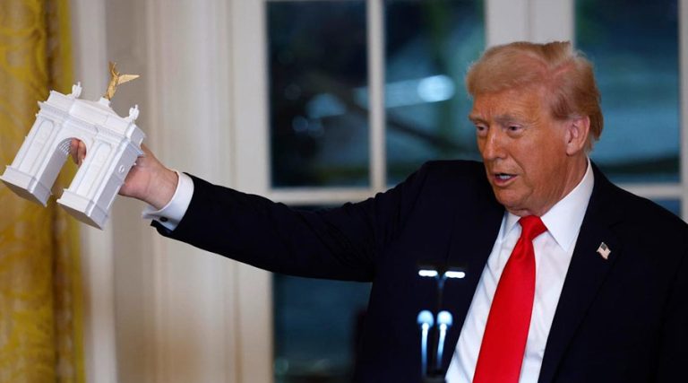 ترامپ میزبان میلیاردرهای کریپتو؛ پشت پرده تالار ۲۵۰ میلیون دلاری چیست؟