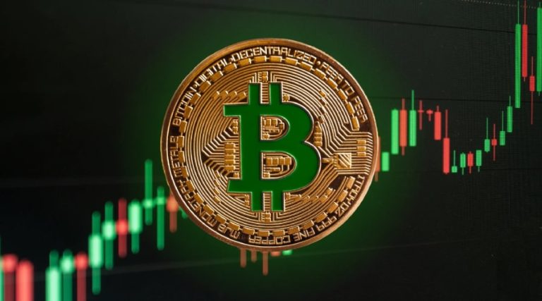 جهش ناگهانی بیت‌کوین به مرز ۱۰۷ هزار دلار؛ نهنگ معروف ۱۲ بار لیکویید شد!