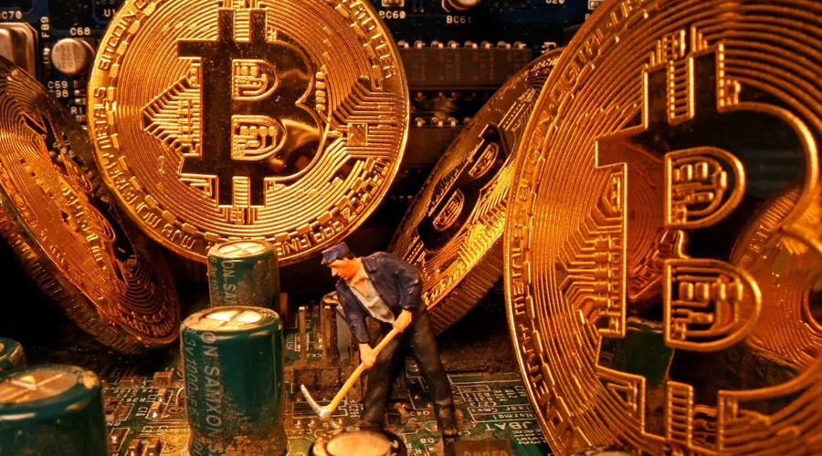 ماینر عصر ساتوشی بیدار شد! جابجایی بیت‌کوین‌های ۱۵ ساله چه سیگنالی می‌دهد؟