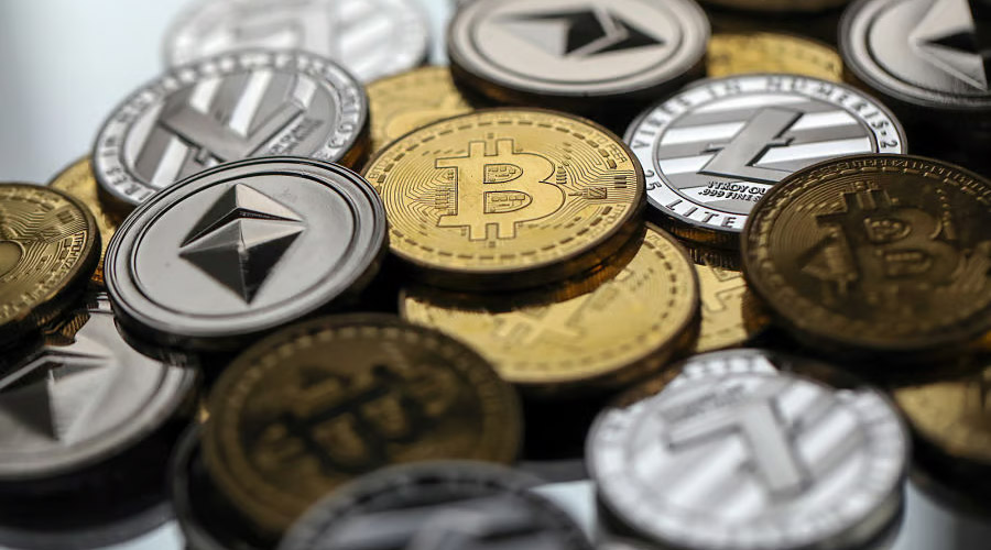 دسامبر سرنوشت‌ساز بازار کریپتو؛ خزانه‌های دیجیتال می‌فروشند یا هولد می‌کنند؟